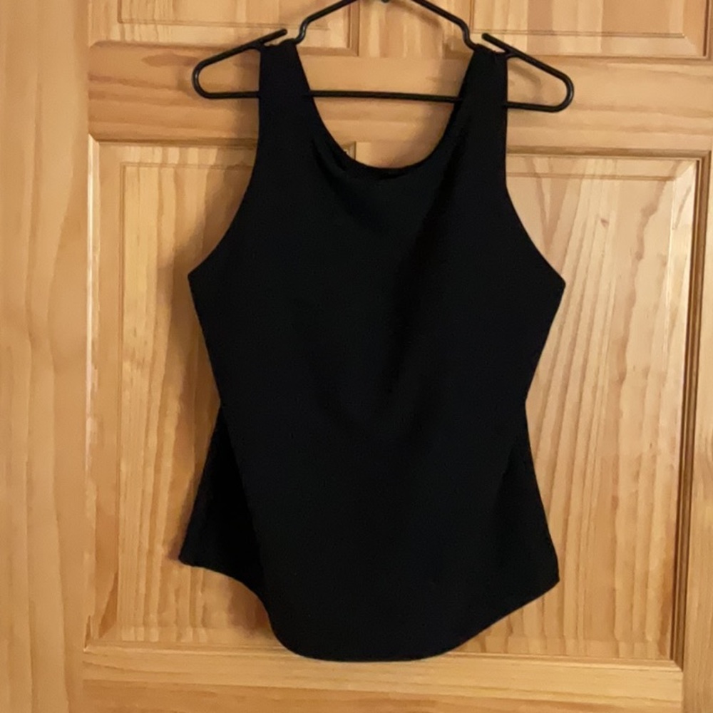 32 degrees cool XL woman’s padded bra insert black tank top